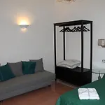 Alojamento de Acomodação e Pequeno-almoço Mergellina 121 Apartment's